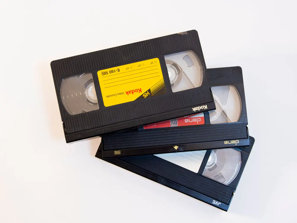Oude VHS-banden en videotapes